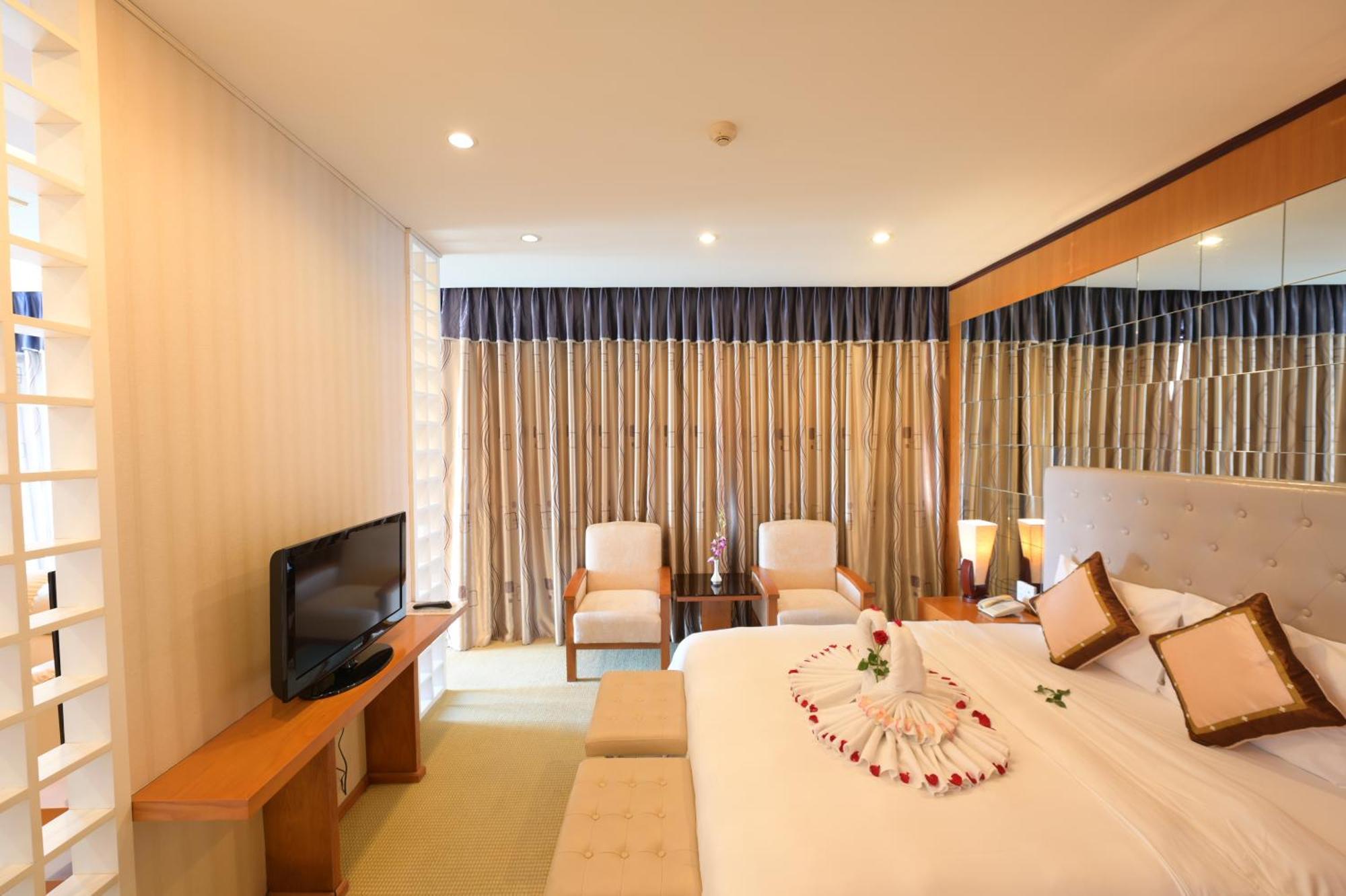 Danang Petro Hotel Exterior photo