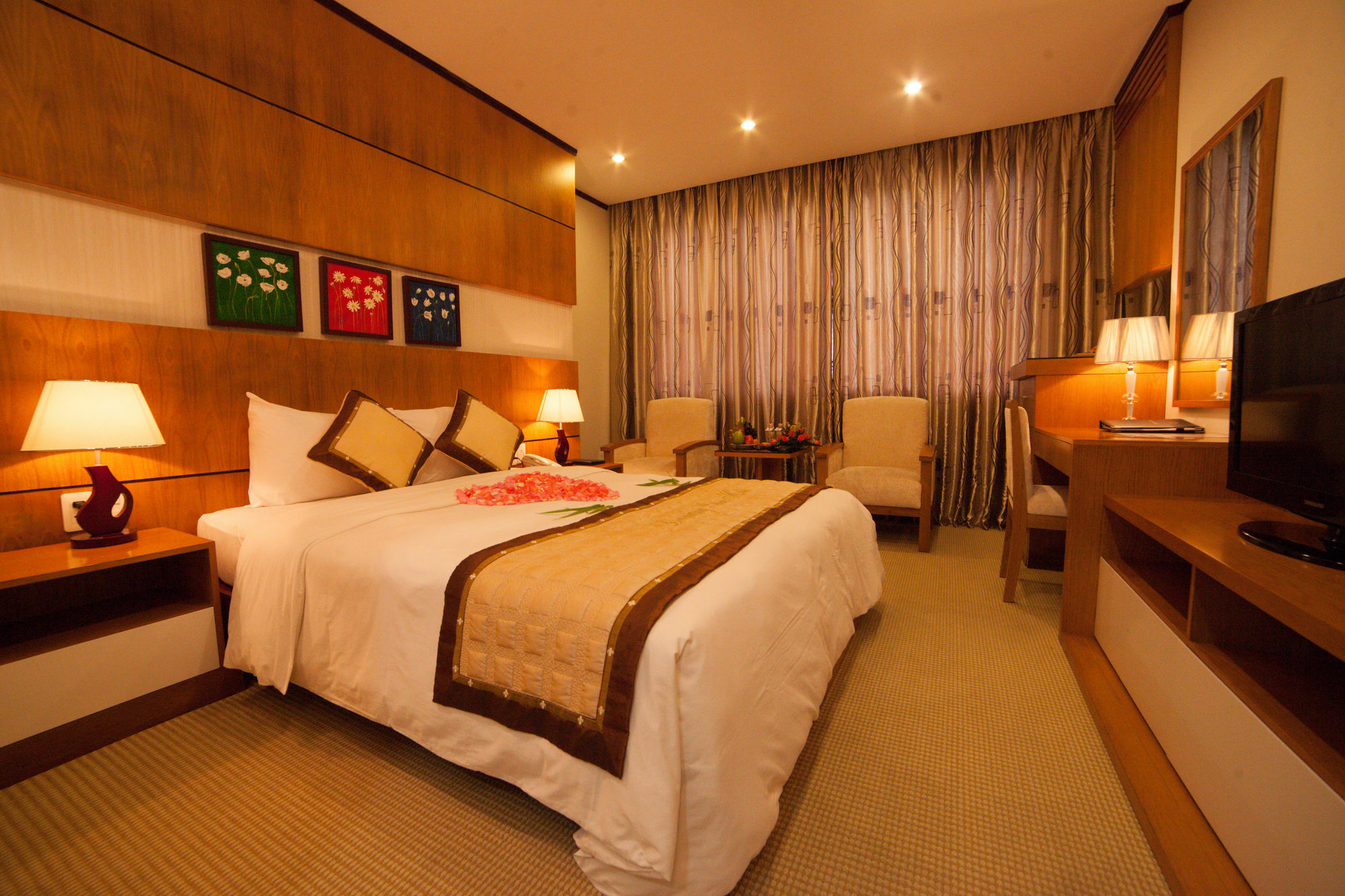 Danang Petro Hotel Exterior photo