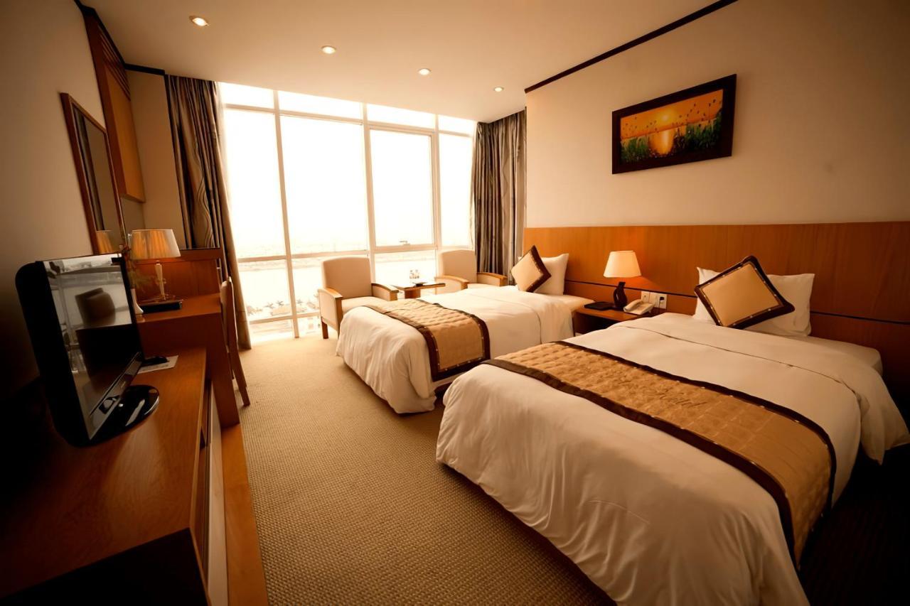 Danang Petro Hotel Exterior photo